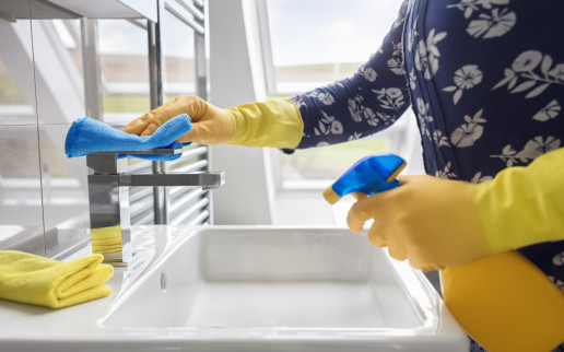 soluciones de limpieza de cuarto de baño